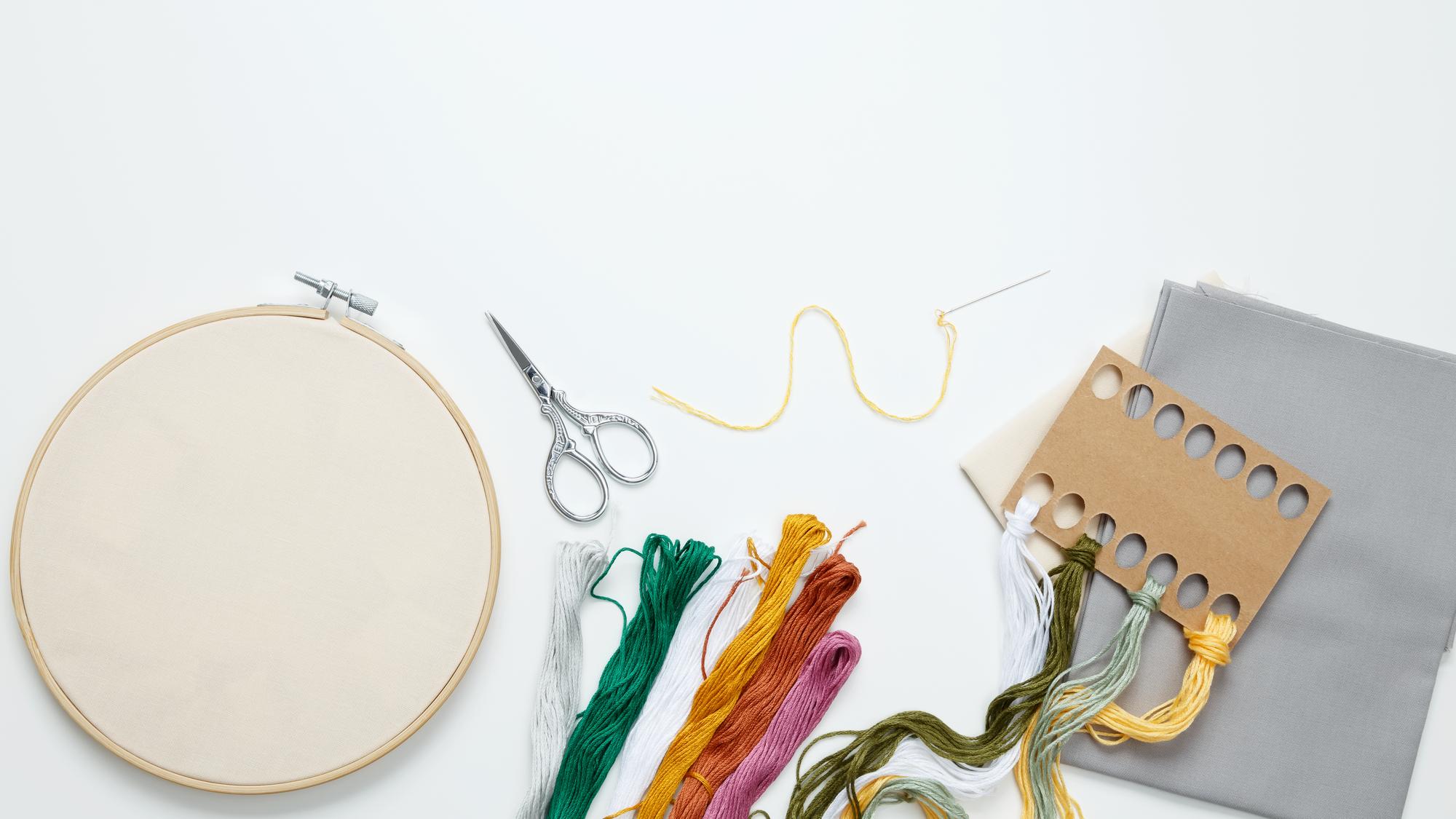 Atelier Arbeitsbereich mit Stickrahmen